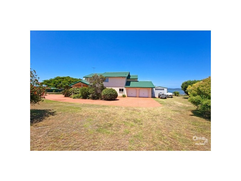 12 Wilson Esplanade, Redland Bay QLD 4165