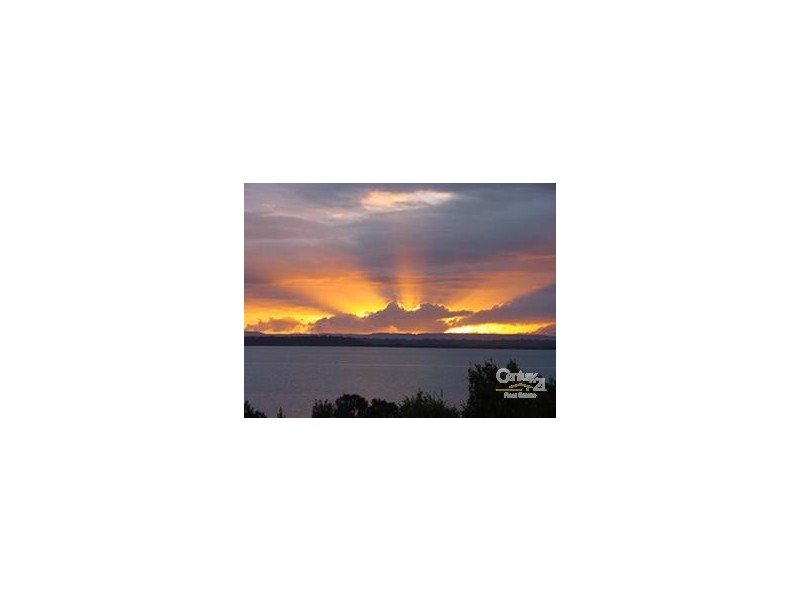 12 Wilson Esplanade, Redland Bay QLD 4165