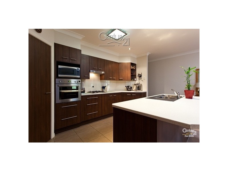 20 Emperor Drive, Redland Bay QLD 4165