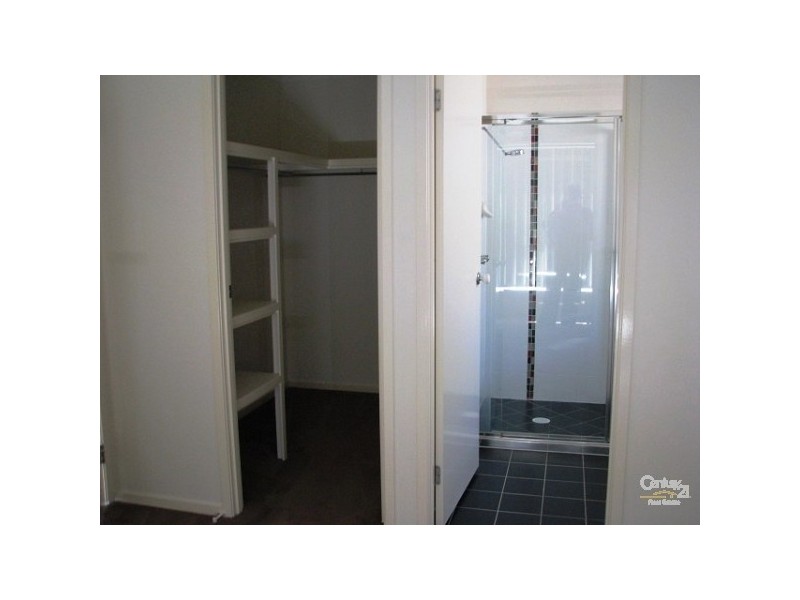 4 St Bees Close, Redland Bay QLD 4165