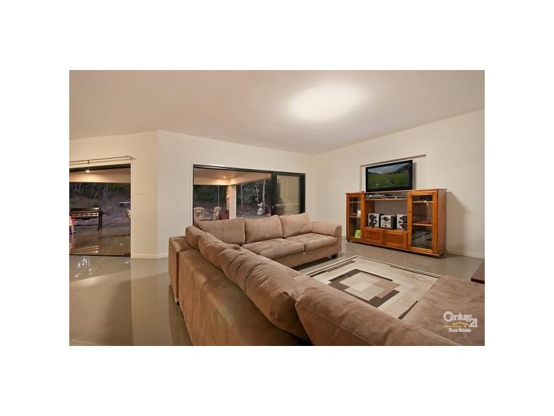 70 – 72 Emperor Drive, Redland Bay QLD 4165