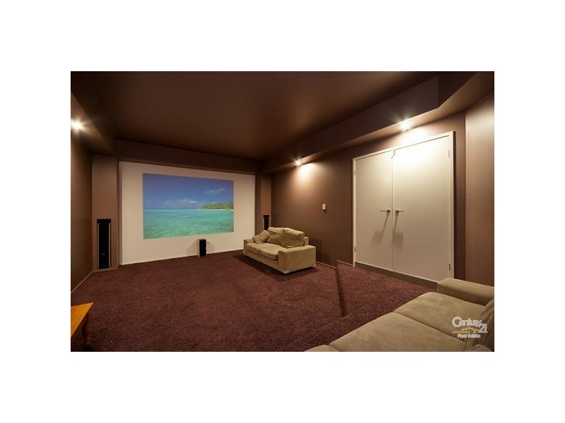 70 – 72 Emperor Drive, Redland Bay QLD 4165