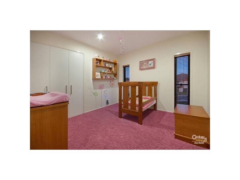 70 – 72 Emperor Drive, Redland Bay QLD 4165