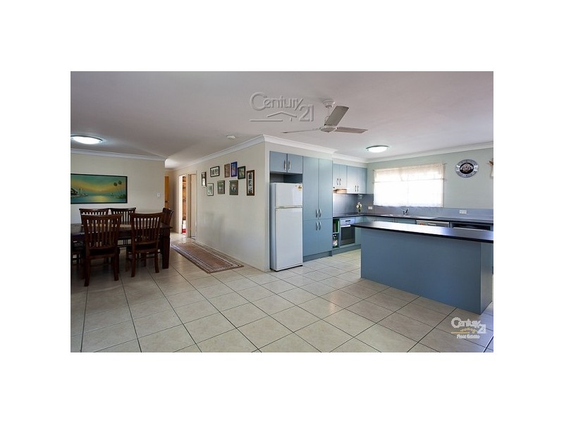 8 Holz Street, Victoria Point QLD 4165