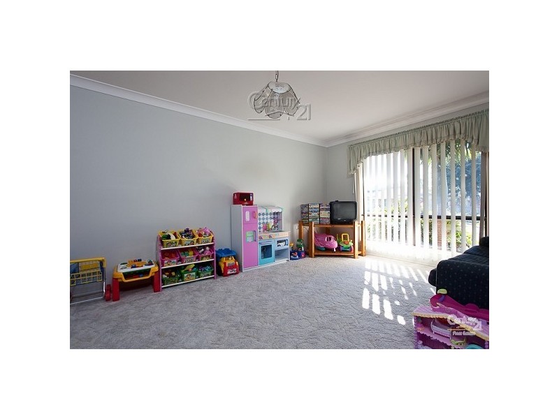 8 Holz Street, Victoria Point QLD 4165