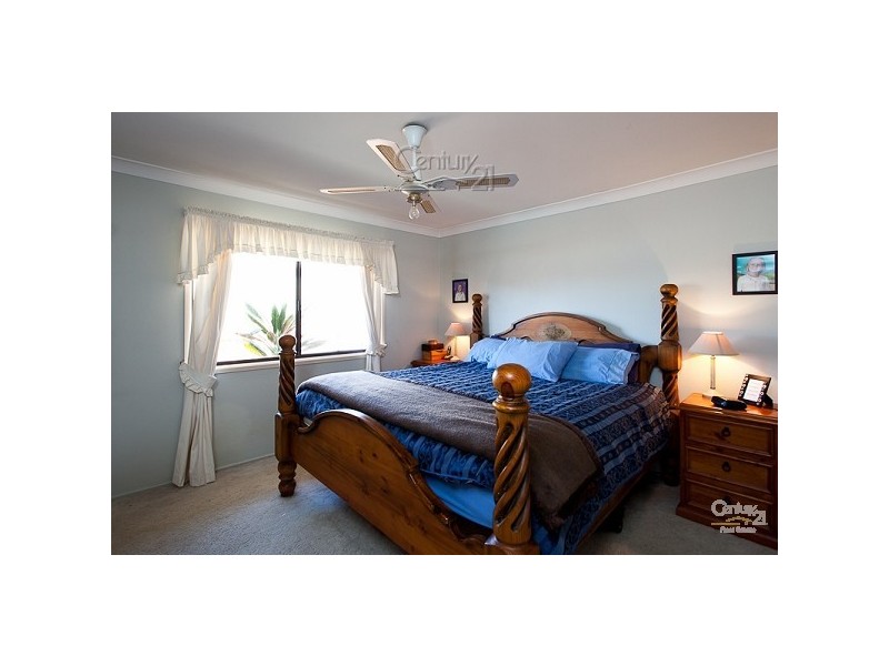 8 Holz Street, Victoria Point QLD 4165