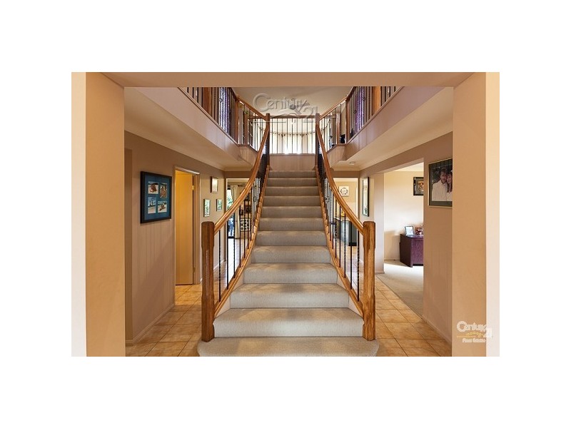 1 Panorama Ct, Redland Bay QLD 4165
