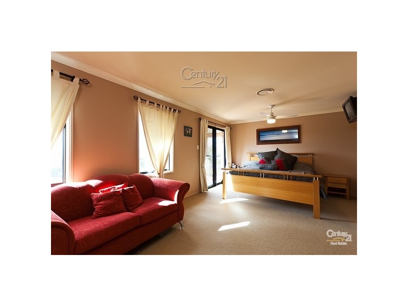 1 Panorama Ct, Redland Bay QLD 4165