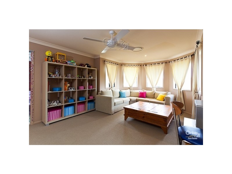 1 Panorama Ct, Redland Bay QLD 4165