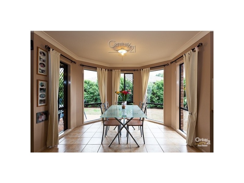 1 Panorama Ct, Redland Bay QLD 4165
