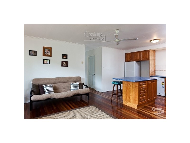 74 Collins St, Redland Bay QLD 4165