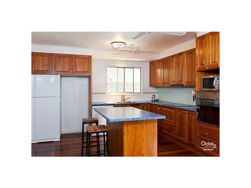 74 Collins St, Redland Bay QLD 4165