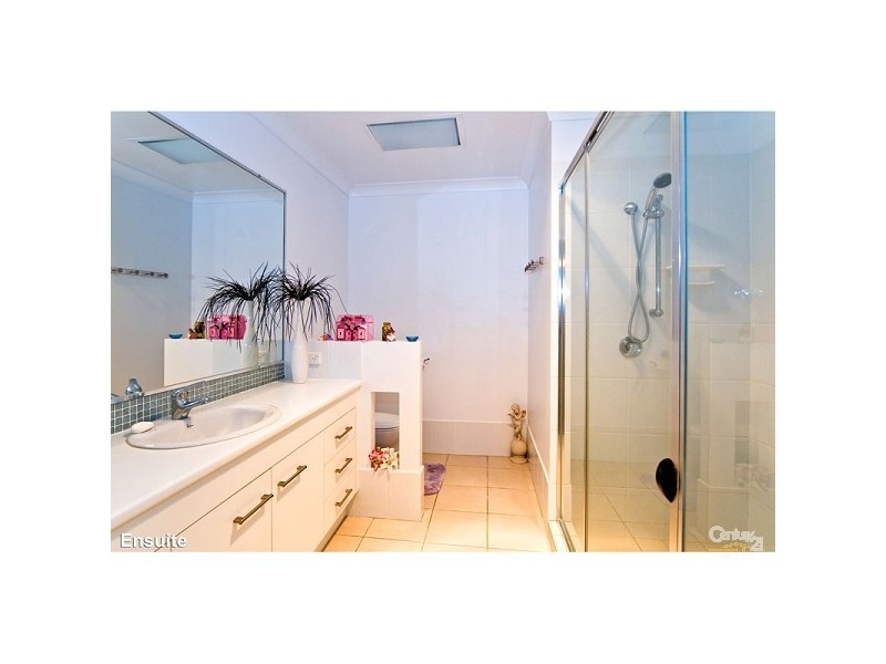 9 Syracuse Street, Redland Bay QLD 4165