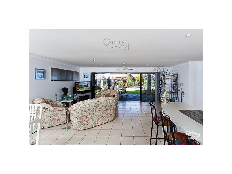 9 Syracuse Street, Redland Bay QLD 4165