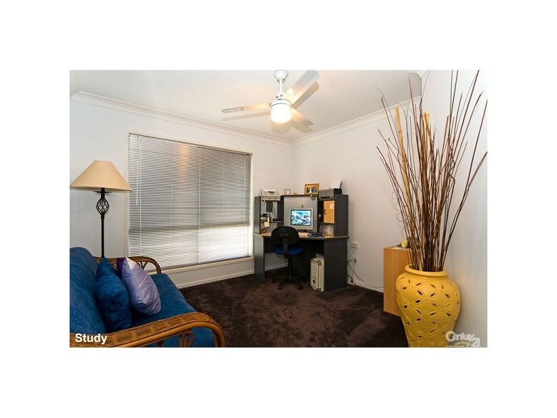 9 Syracuse Street, Redland Bay QLD 4165