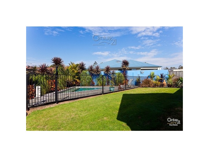 9 Syracuse Street, Redland Bay QLD 4165