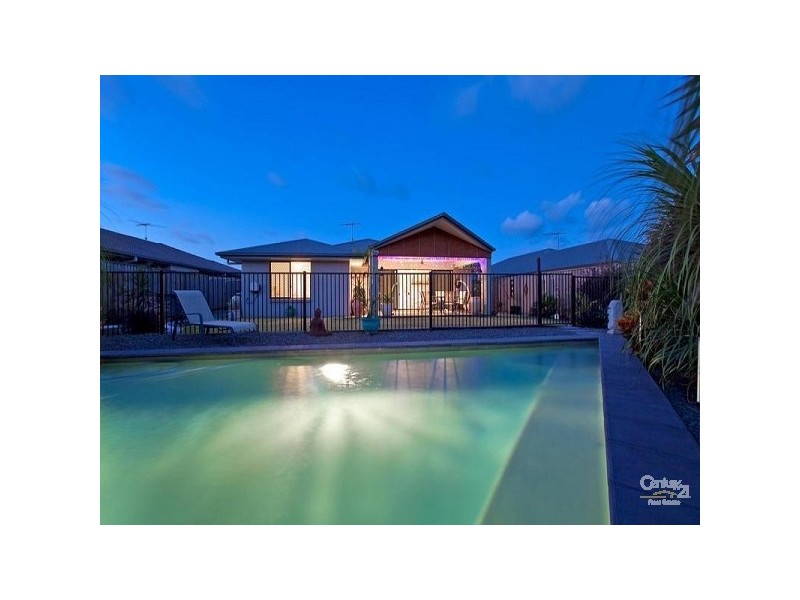 9 Syracuse Street, Redland Bay QLD 4165