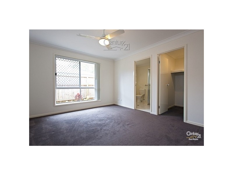 16 Green Place, Redland Bay QLD 4165