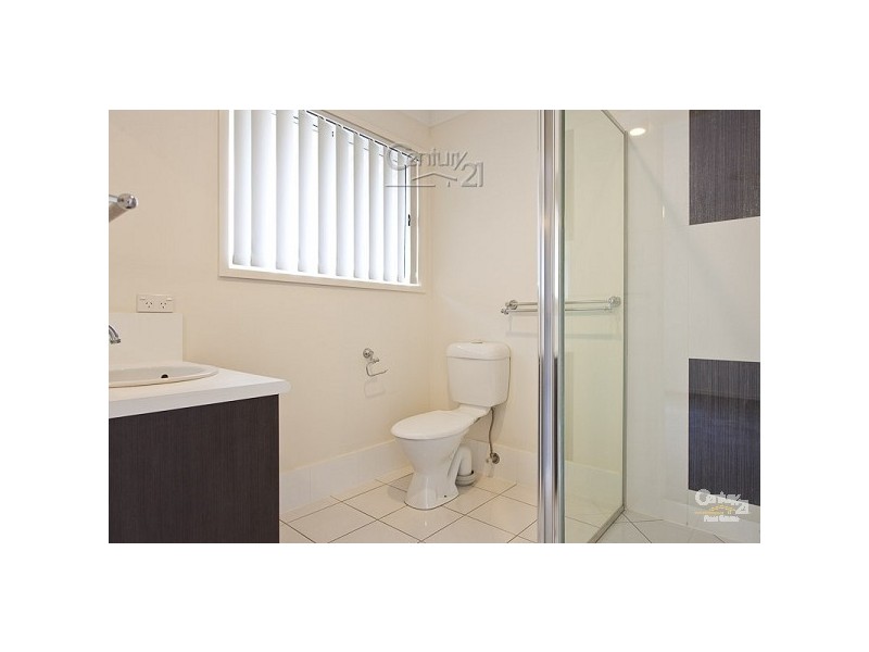 16 Green Place, Redland Bay QLD 4165