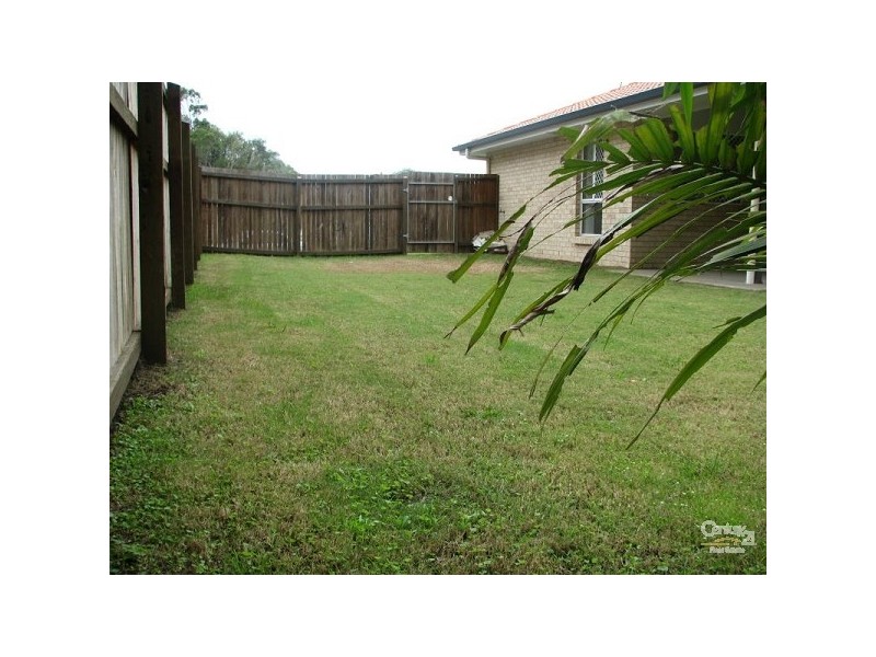 16 Green Place, Redland Bay QLD 4165