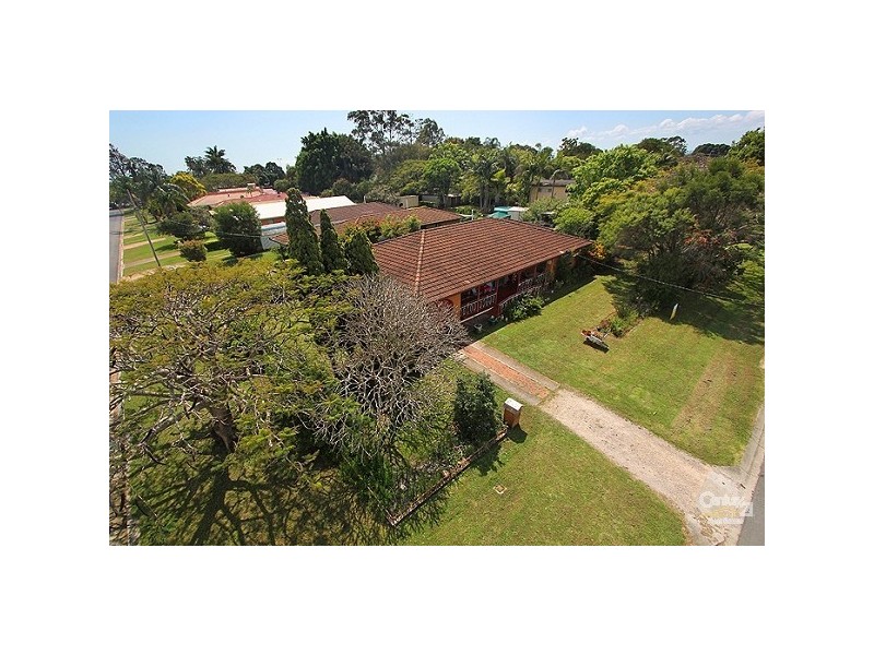 15 Marine St, Redland Bay QLD 4165