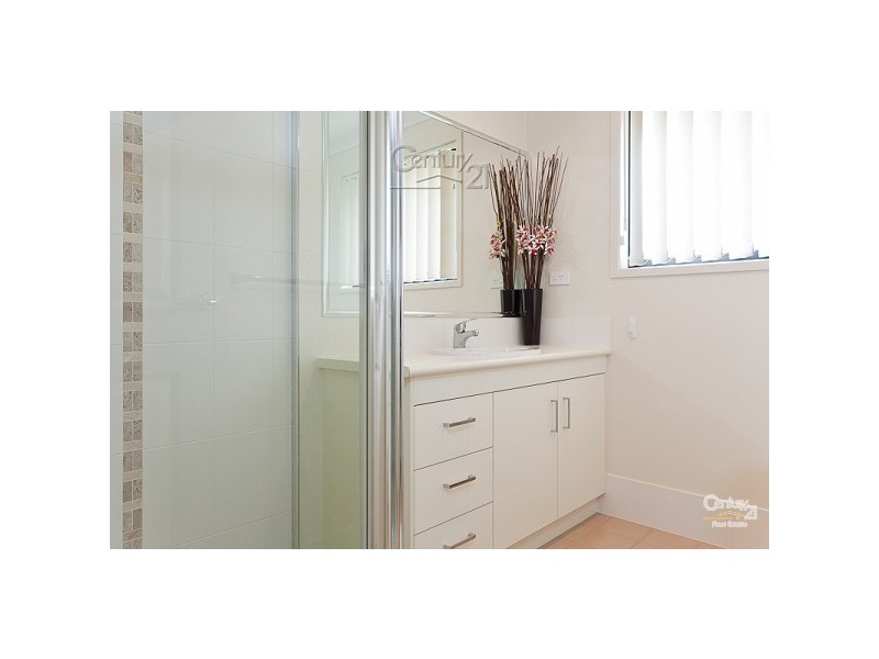 53 Emperor Drive, Redland Bay QLD 4165