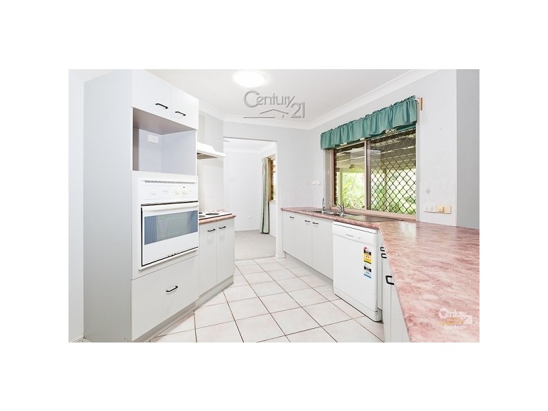 10 Putter Place, Redland Bay QLD 4165