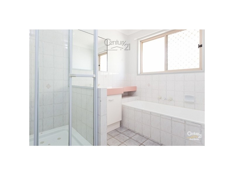 10 Putter Place, Redland Bay QLD 4165