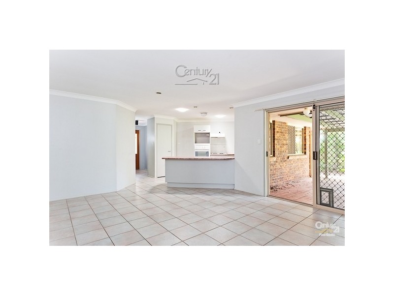 10 Putter Place, Redland Bay QLD 4165