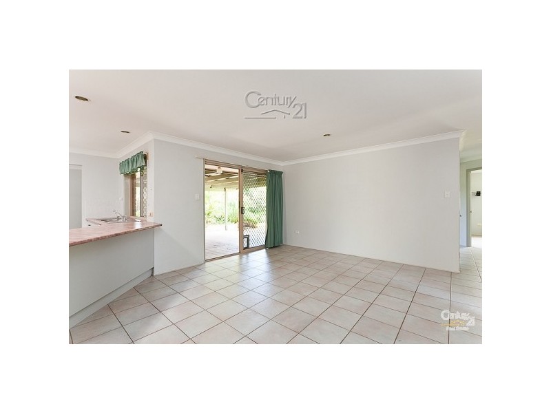 10 Putter Place, Redland Bay QLD 4165