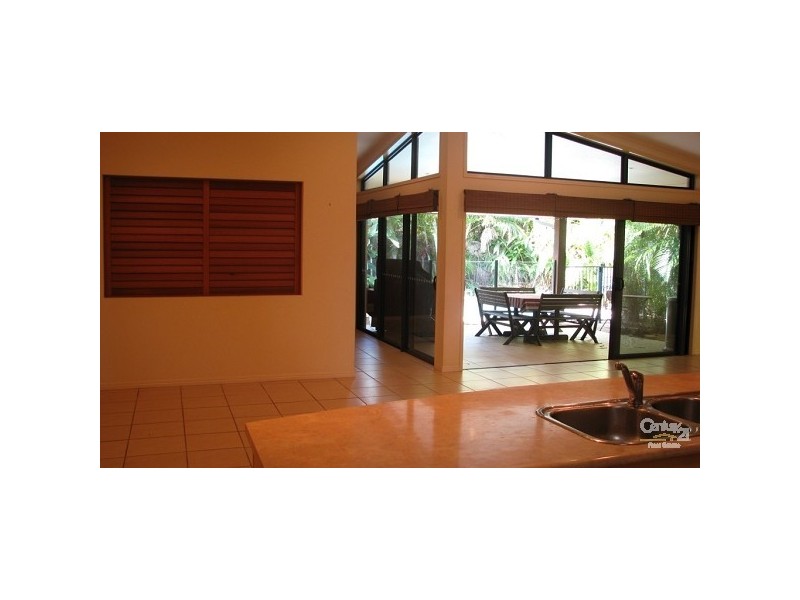 46 Attenborough Circuit, Redland Bay QLD 4165