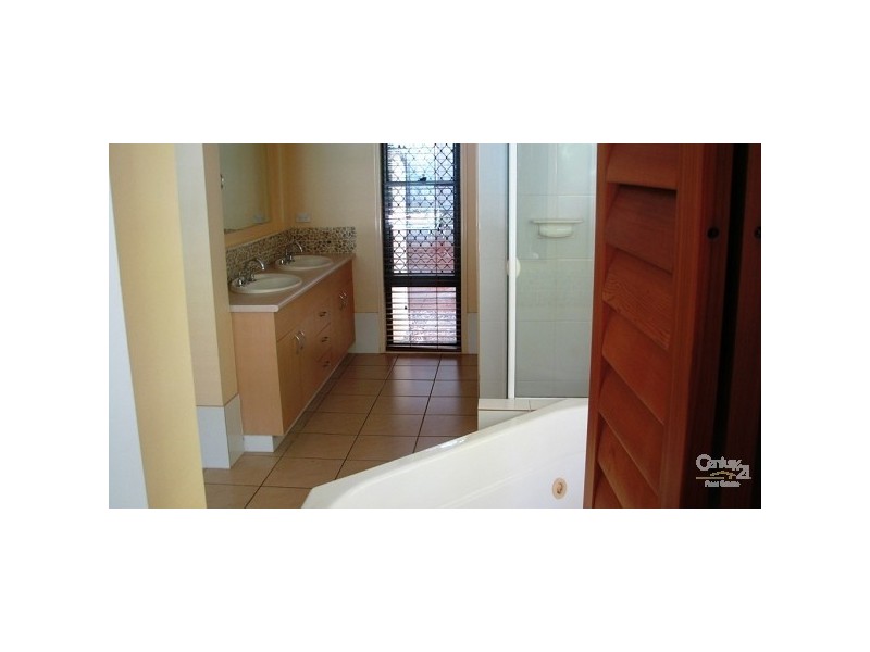 46 Attenborough Circuit, Redland Bay QLD 4165