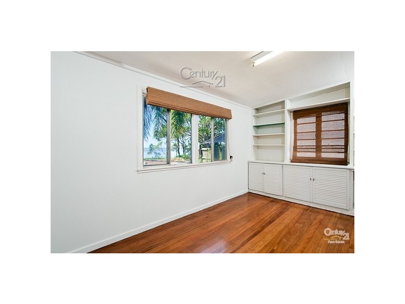 329 Esplanade, Redland Bay QLD 4165