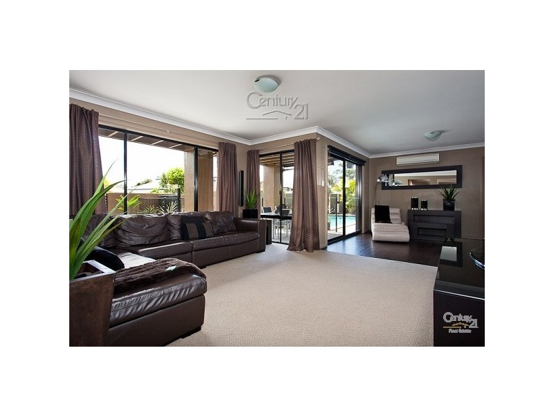 3 Seabrae Drive, Redland Bay QLD 4165