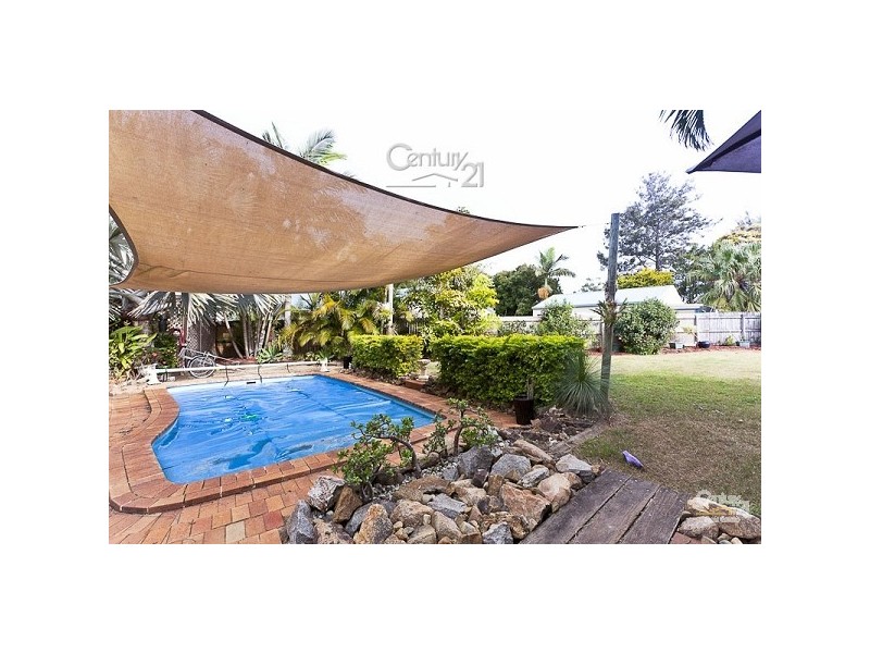 4 Sandra Court, Redland Bay QLD 4165