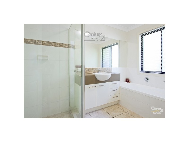 52 Habitat Drive, Redland Bay QLD 4165