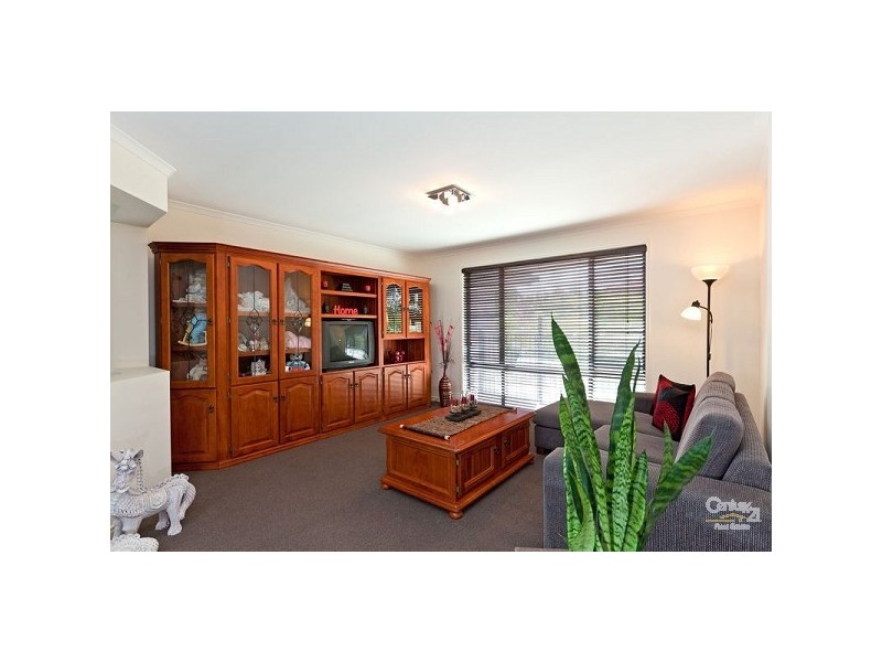 2 Portland Pde, Redland Bay QLD 4165