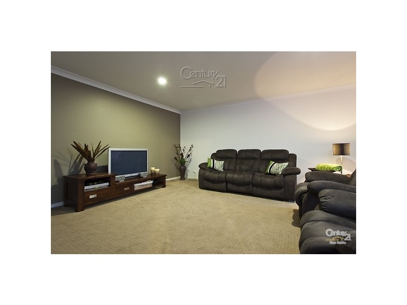 9 FORREST STREET, Redland Bay QLD 4165