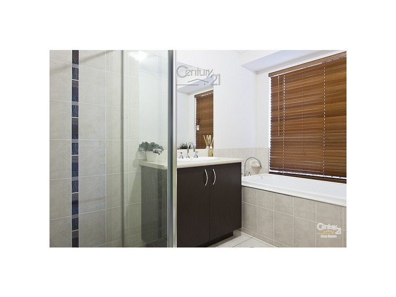 9 FORREST STREET, Redland Bay QLD 4165