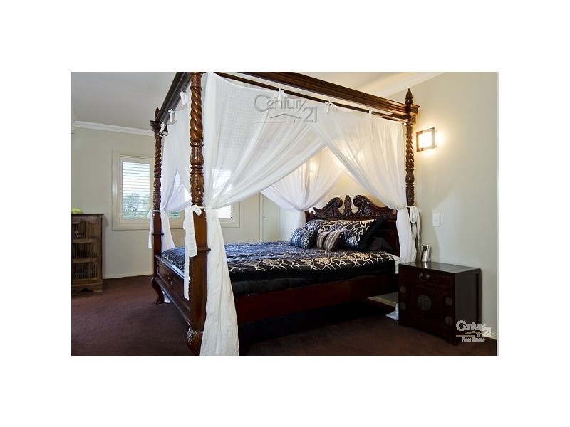 4 ST CLAIR COURT, Redland Bay QLD 4165