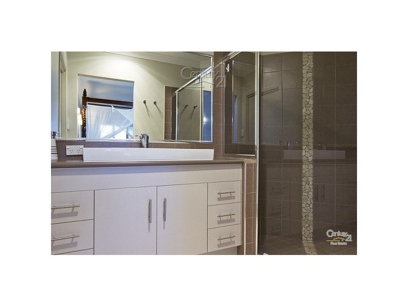 4 ST CLAIR COURT, Redland Bay QLD 4165