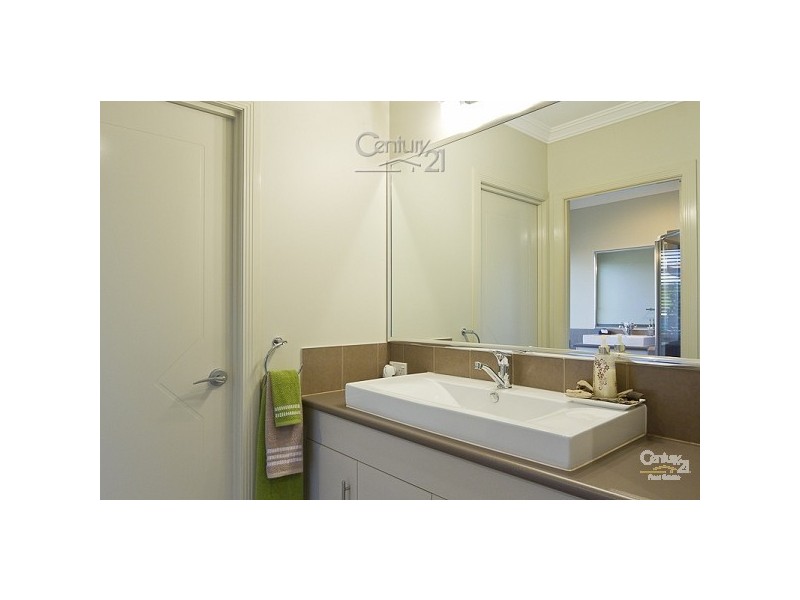 4 ST CLAIR COURT, Redland Bay QLD 4165