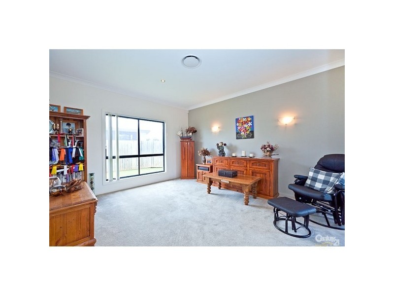 15 Cole, Redland Bay QLD 4165