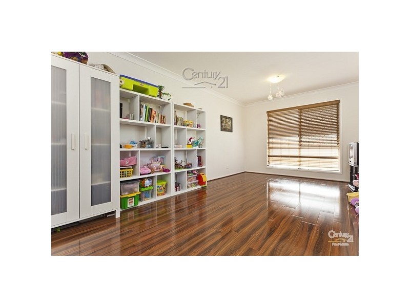 17 Poinciana Ave, Victoria Point QLD 4165