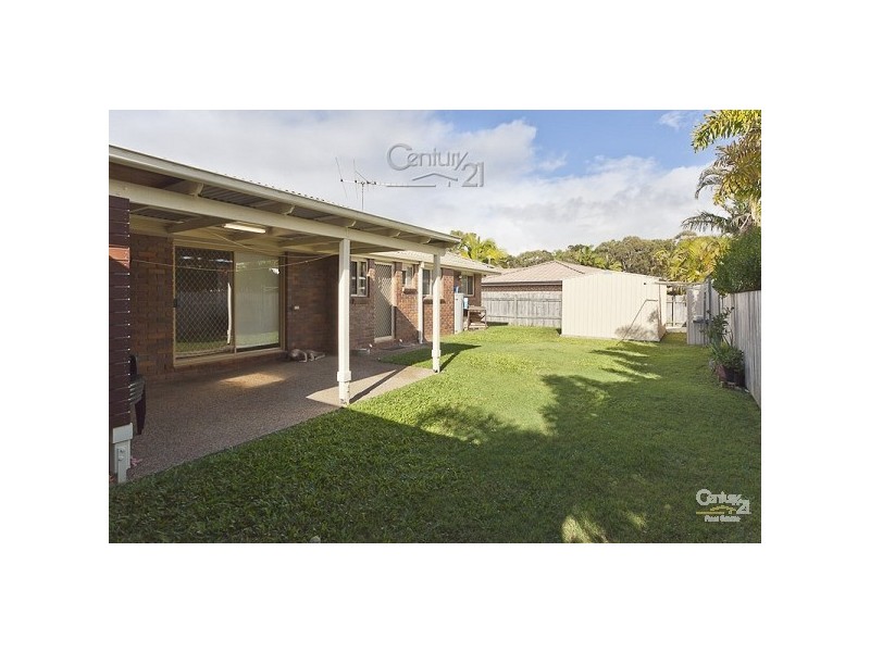 17 Poinciana Ave, Victoria Point QLD 4165