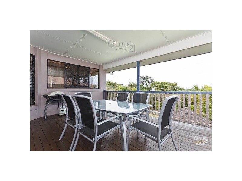 15 Lindeman Place, Redland Bay QLD 4165