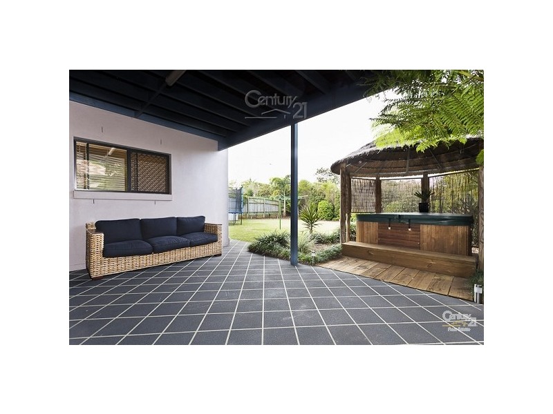 15 Lindeman Place, Redland Bay QLD 4165