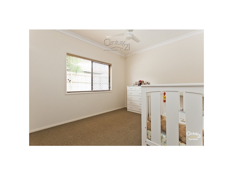 15 Lindeman Place, Redland Bay QLD 4165