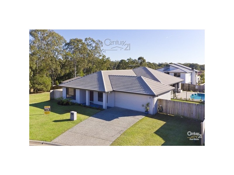 15 Magnetic Place, Redland Bay QLD 4165