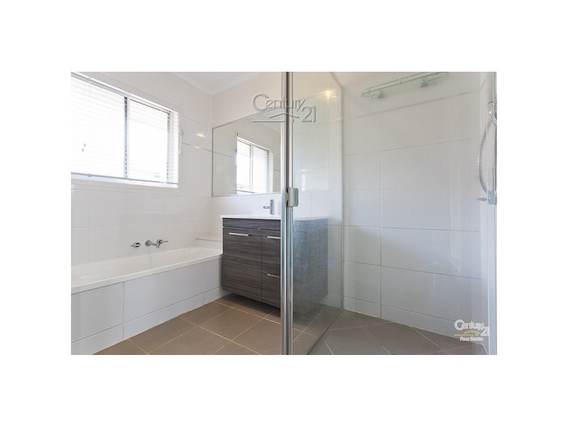 7 Tina Street, Redland Bay QLD 4165